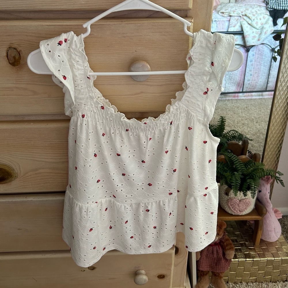 Cute Strawberry Blouse🍓🤍